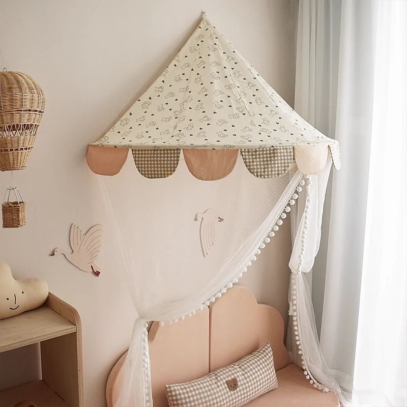 Hanging Half Canopy with Gauze Tent