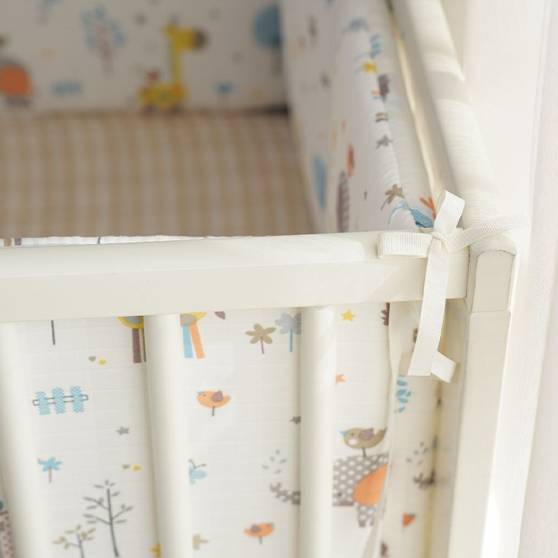 11.8 Inches 3D Cotton Fulfill Gauze A/B Side 3cm Thick with Ties For Crib - Forest Animal