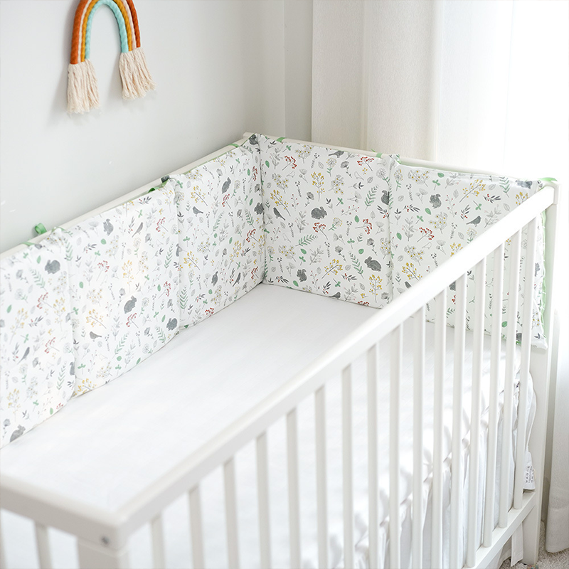 11.8 Inches 3D Cotton Fulfill Gauze A/B Side 3cm Thick with Ties For Crib - Green Rabbit