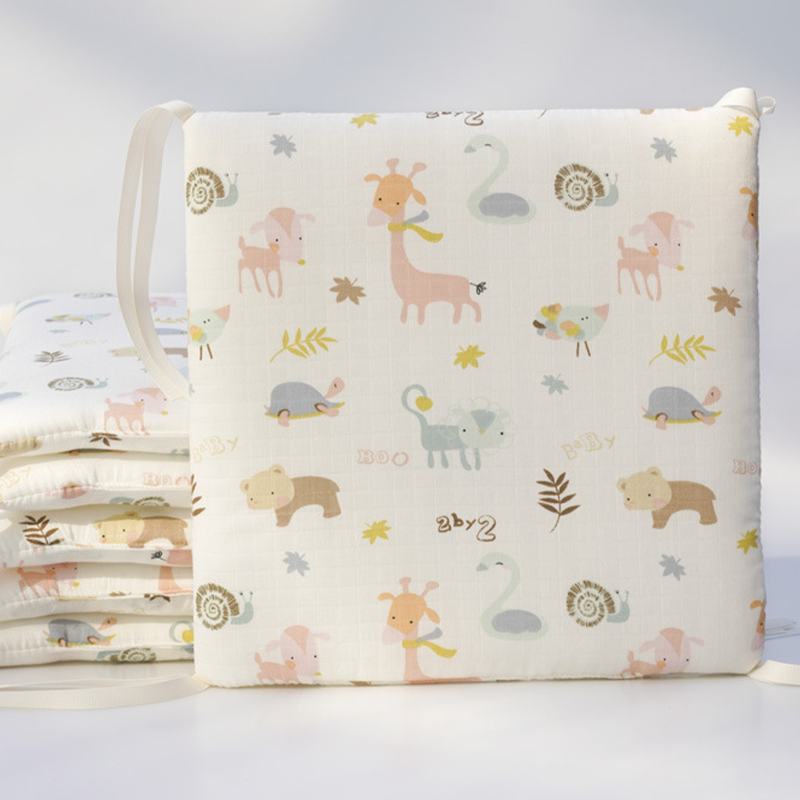 11.8 Inches 3D Cotton Fulfill Gauze A/B Side 3cm Thick with Ties For Crib - Animal
