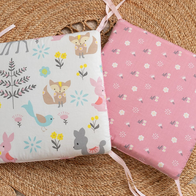 11.8 Inches 3D Cotton Fulfill Gauze A/B Side 3cm Thick with Ties For Crib - Pink Fox