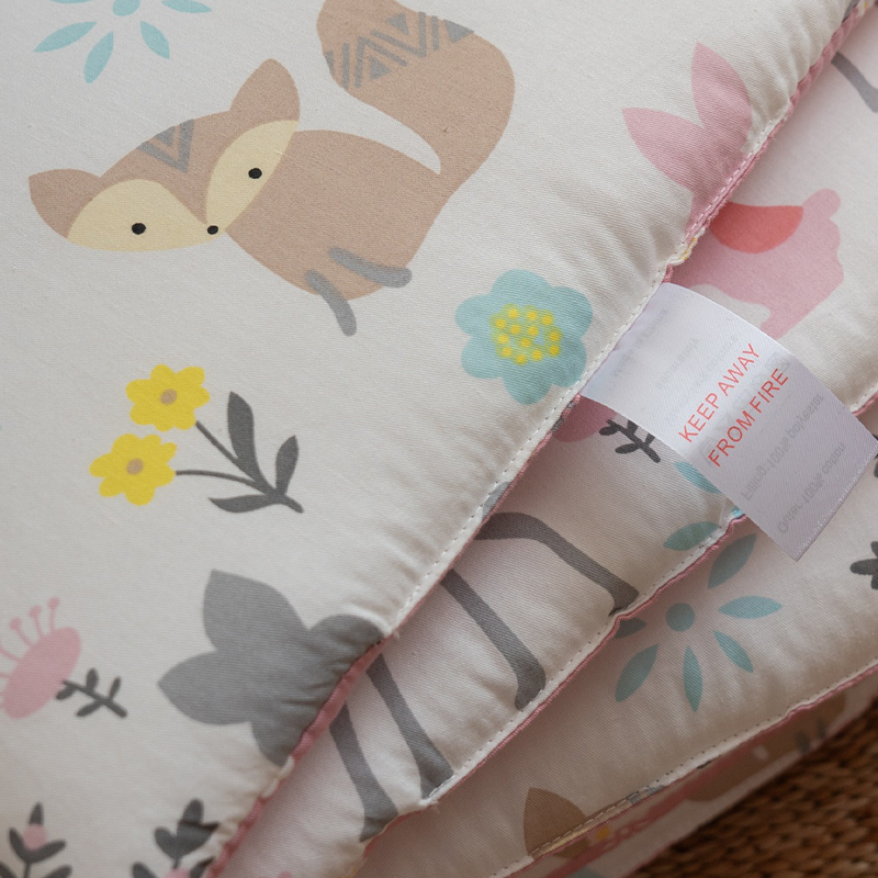 11.8 Inches 3D Cotton Fulfill Gauze A/B Side 3cm Thick with Ties For Crib - Pink Fox
