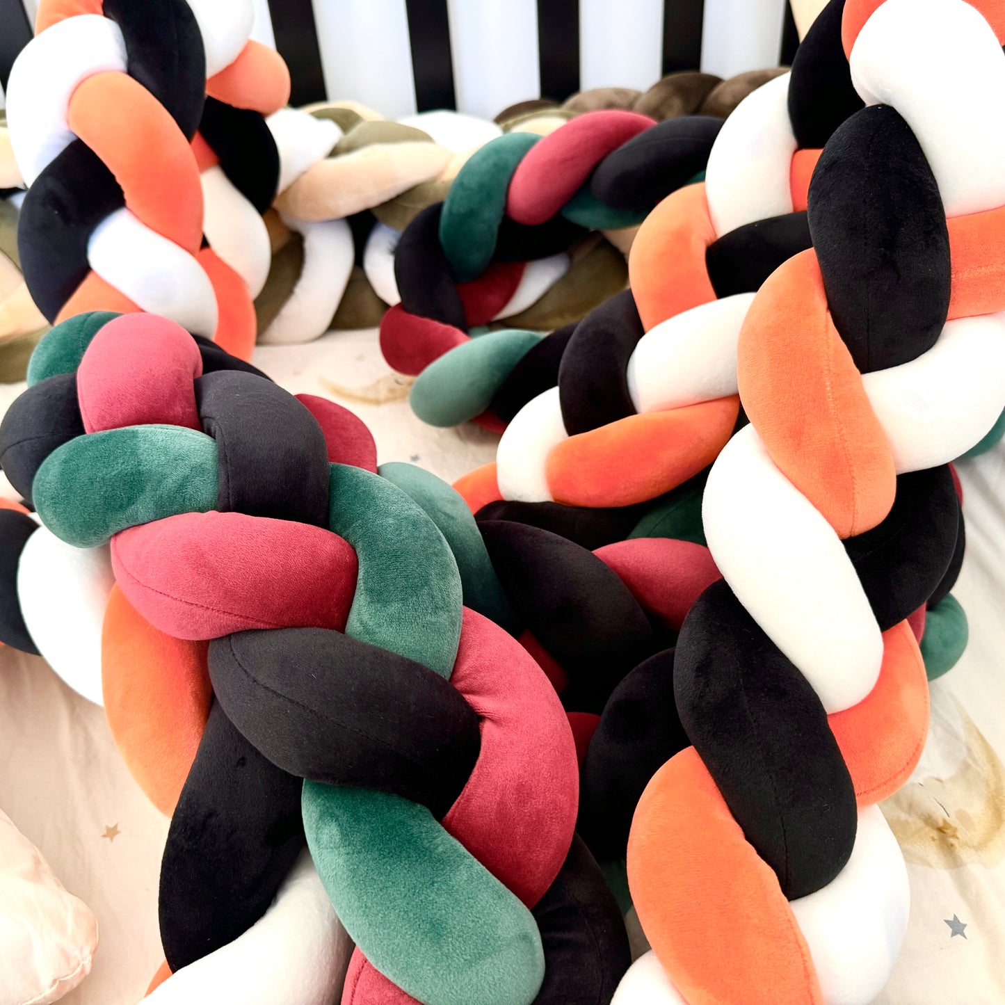 Bed Snake 3-Braided 158 Inches | 400cm Red, Black, Jade Green | Christmas Colors