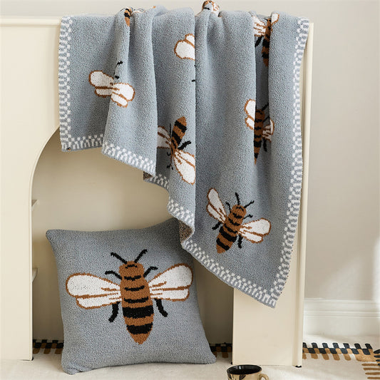 Half Fleece Blanket & Pillowcase - BeeBee