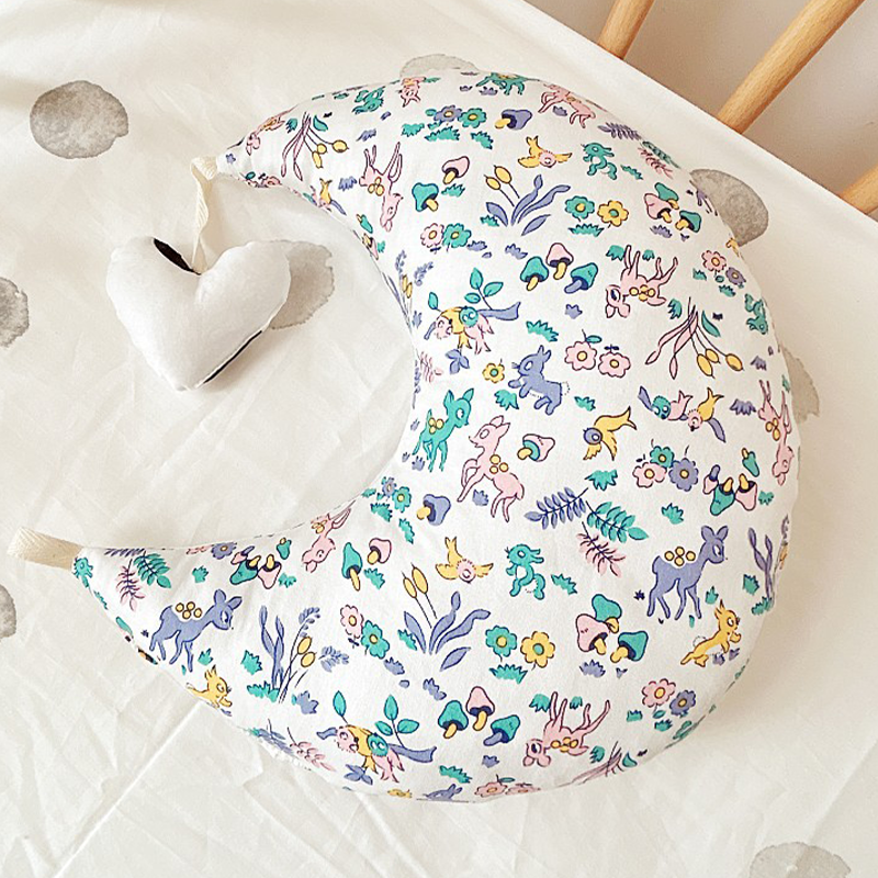 Tummy Time Pillow of Moon