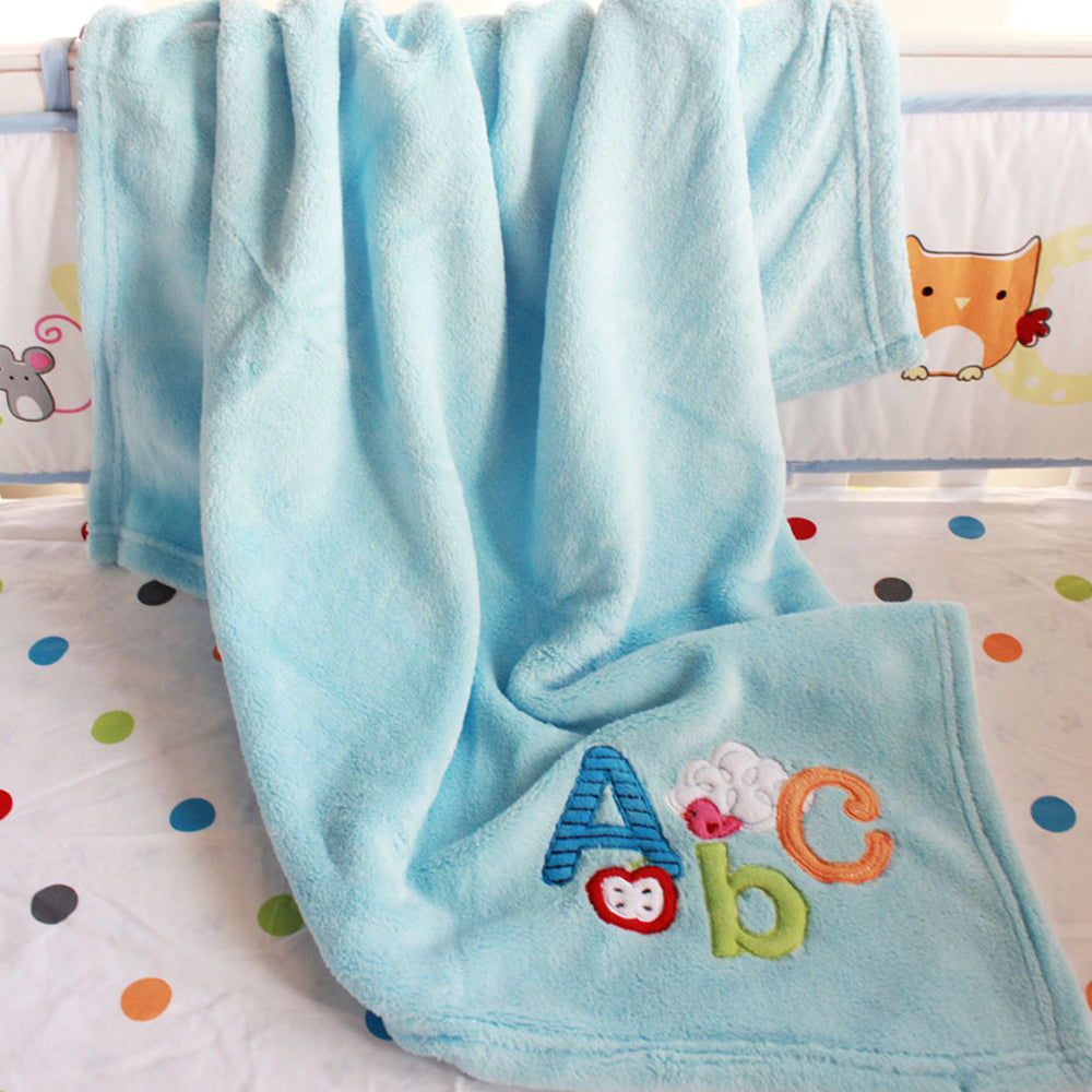 Ensemble de literie pour lit de bébé 8 pièces Alphabets et patch d'animaux 3D 