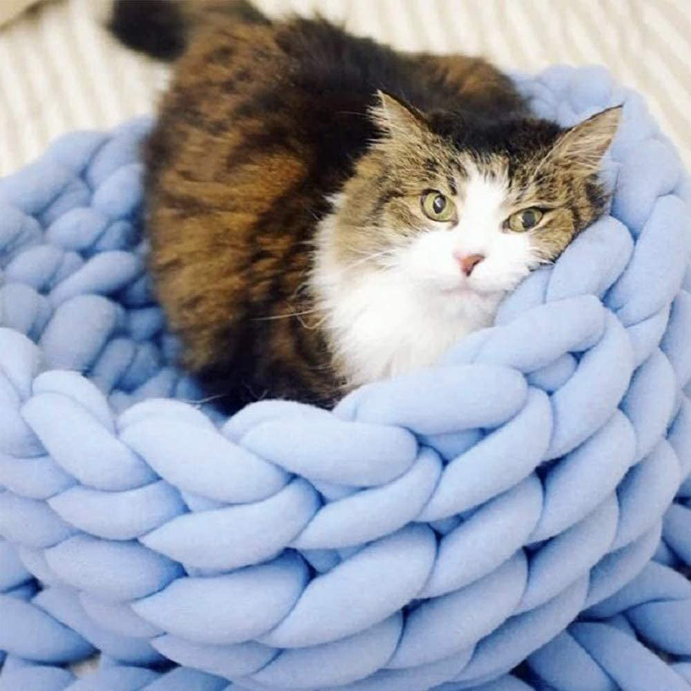 Chunky Knit Pet Bed